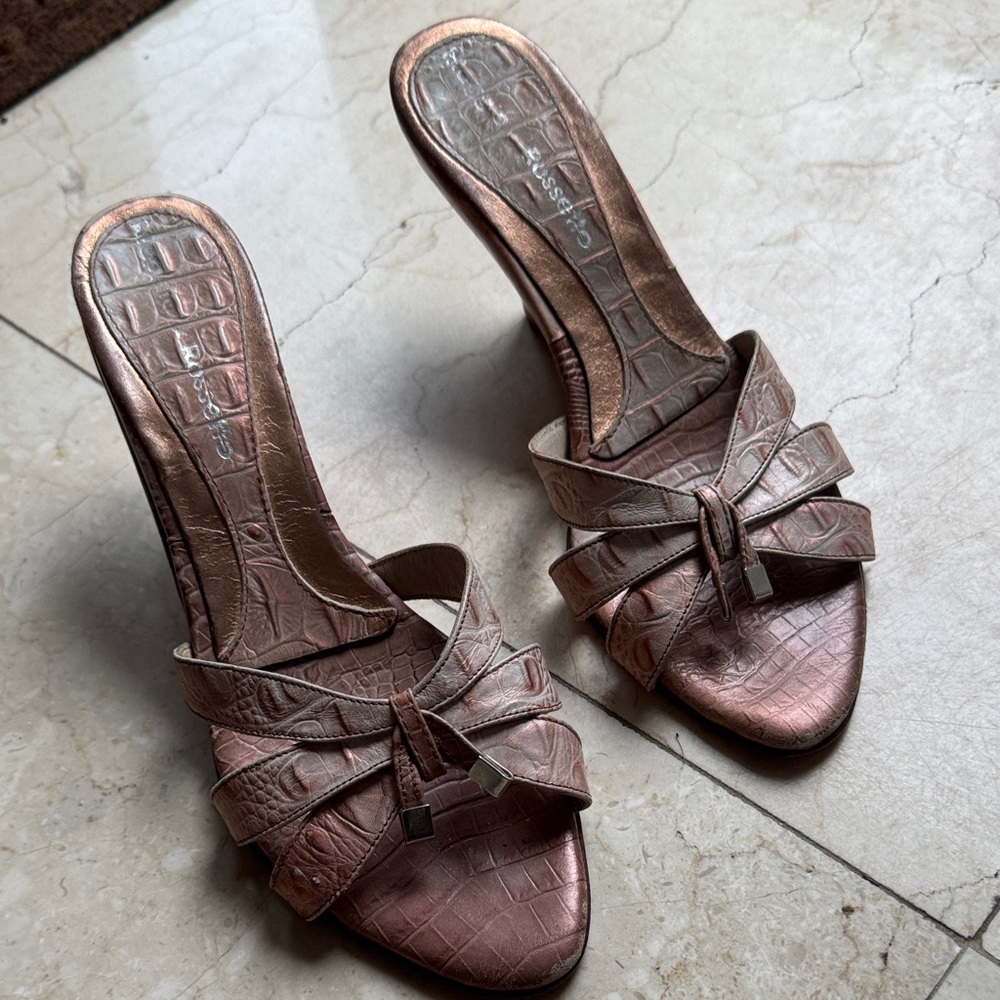 Chic Metallic Croc-Embossed Mules